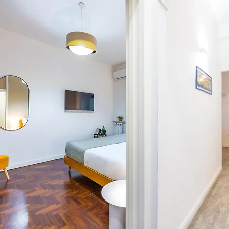 Apartment Direlo Neapel